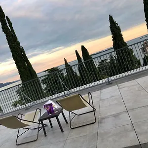 Alba Apartment Gardone Riviera